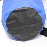 waterproof bag blu particolare fondo.jpg